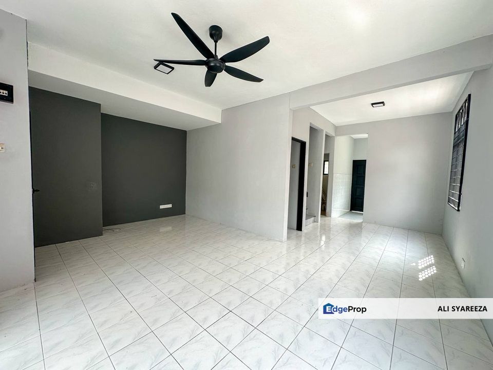 Taman Dahlia, Salak Tinggi Sepang Double Storey Terrace House for sale, Selangor, Sepang