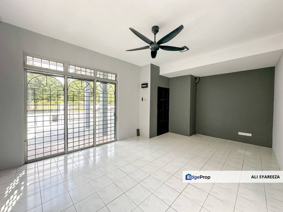 Taman Dahlia, Salak Tinggi Sepang Double Storey Terrace House for sale, Selangor, Sepang