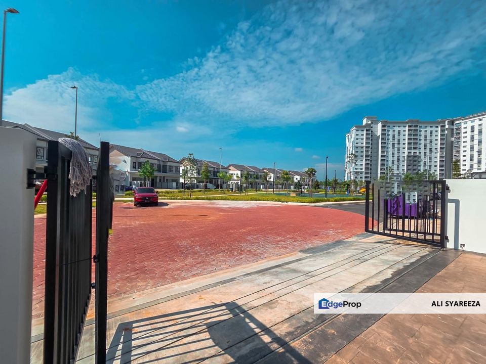 Sejati Lakeside 2 Cyberjaya double Storey Semi Detached house for sale, Selangor, Cyberjaya