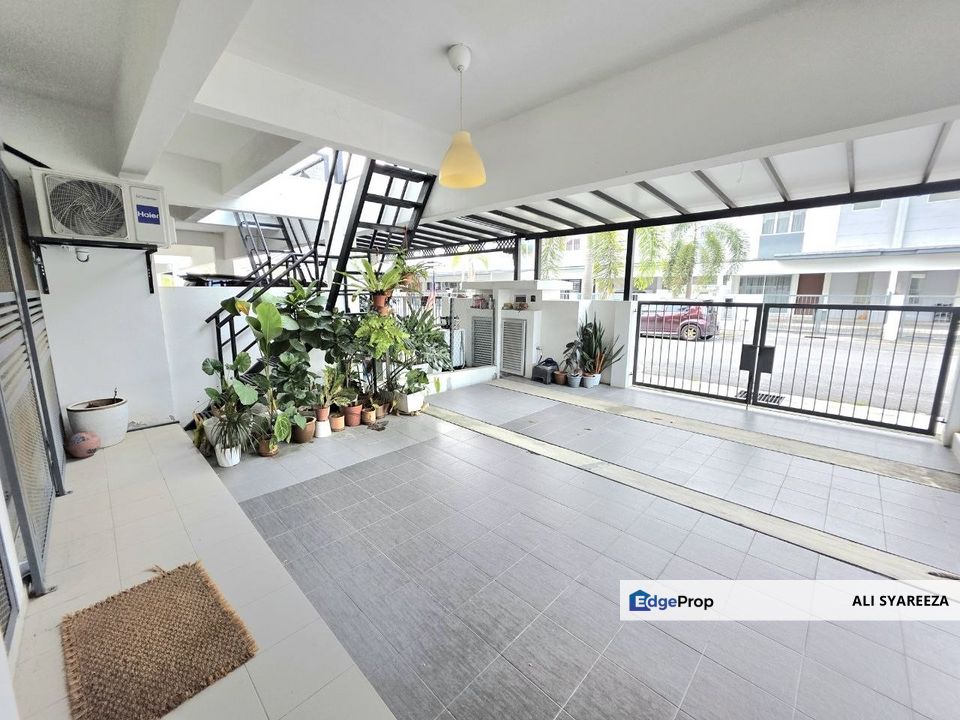 Bandar Mahkota Banting Double Storey terrace house for sale , Selangor, Banting