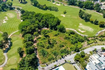 KGSAAS Golf Club, Seksyen 13