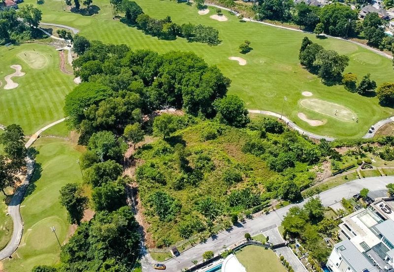 KGSAAS Golf Club, Seksyen 13