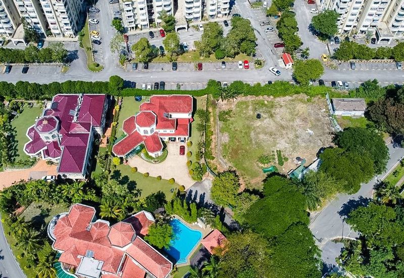 KGSAAS Golf Club, Seksyen 13