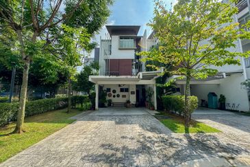 Symphony Hills Schumann