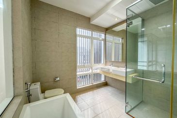 Duta Villa, Presint 14