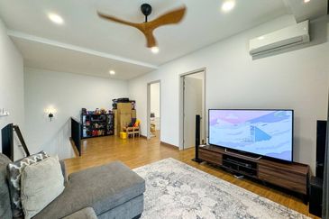 Lucent Residence @ twentyfive.7