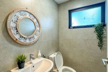 Lucent Residence @ twentyfive.7