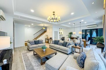 Lucent Residence @ twentyfive.7