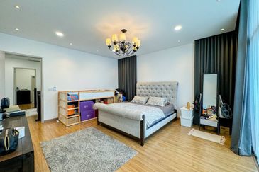 Lucent Residence @ twentyfive.7