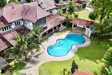 KGSAAS Golf Club, Seksyen 13