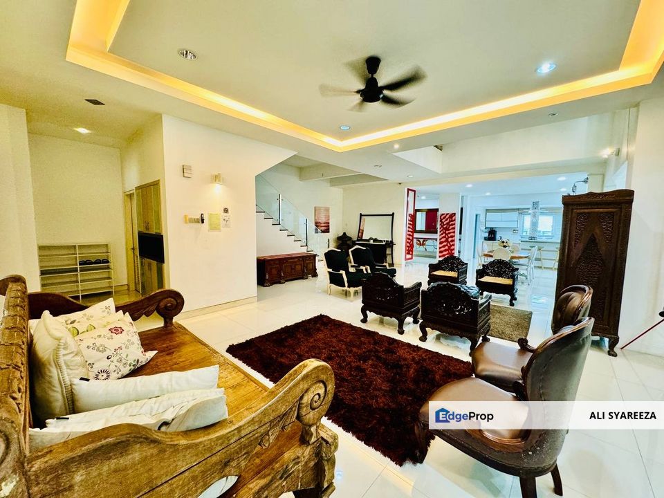 Laman Seri SEKSYEN 13 Shah Alam Triple storey Semi detached for sale, Selangor, Shah Alam