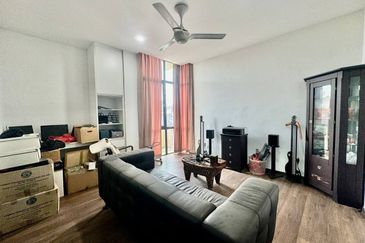 Kristal Court, Seksyen 7