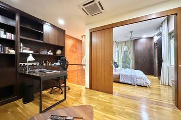 Symphony Hills Schumann