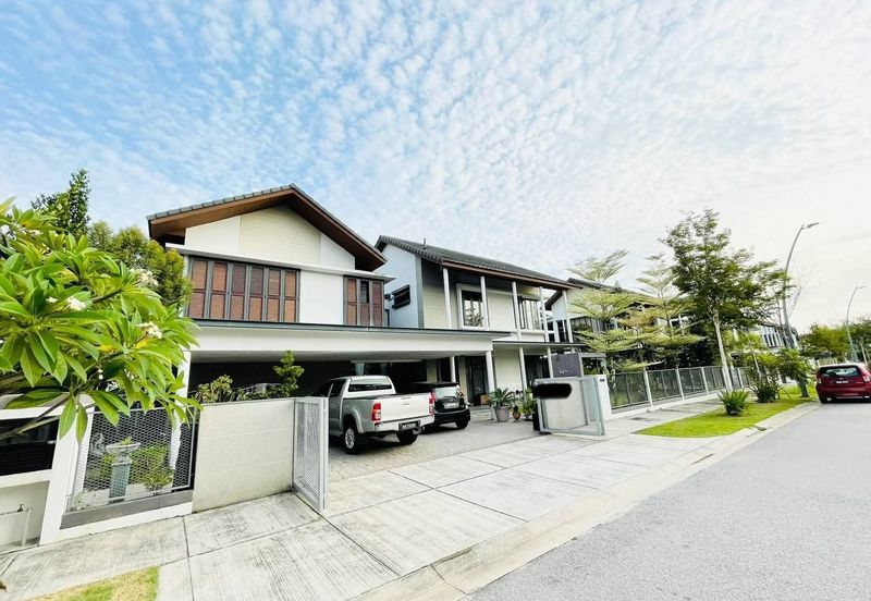 Tiana Elmina Gardens