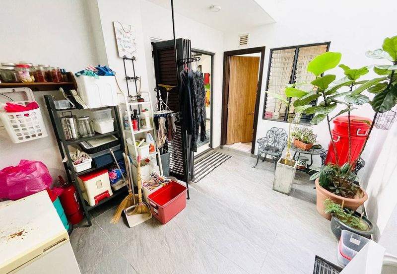 Tiana Elmina Gardens