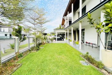 Tiana Elmina Gardens