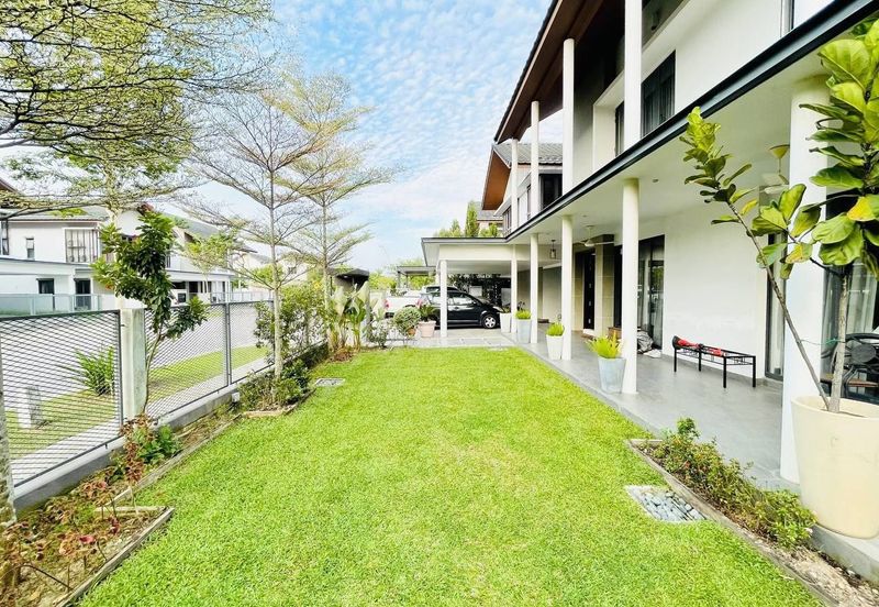 Tiana Elmina Gardens