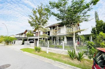 Tiana Elmina Gardens