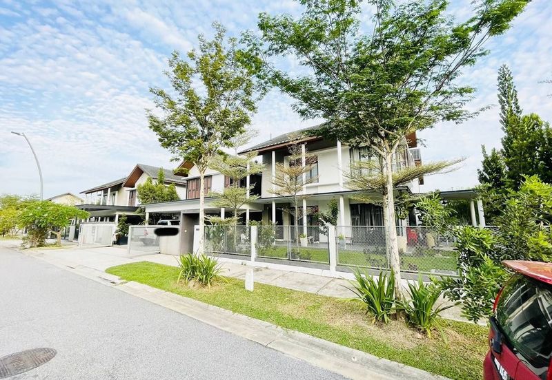 Tiana Elmina Gardens