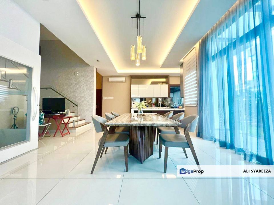 Sejati Residence Cyberjaya Triple storey Semi Detached for sale, Selangor, Cyberjaya