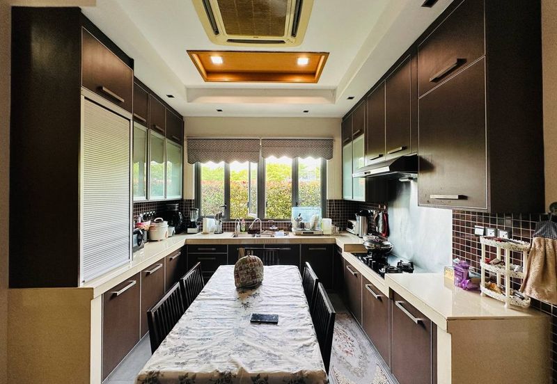 Perdana Lakeview East