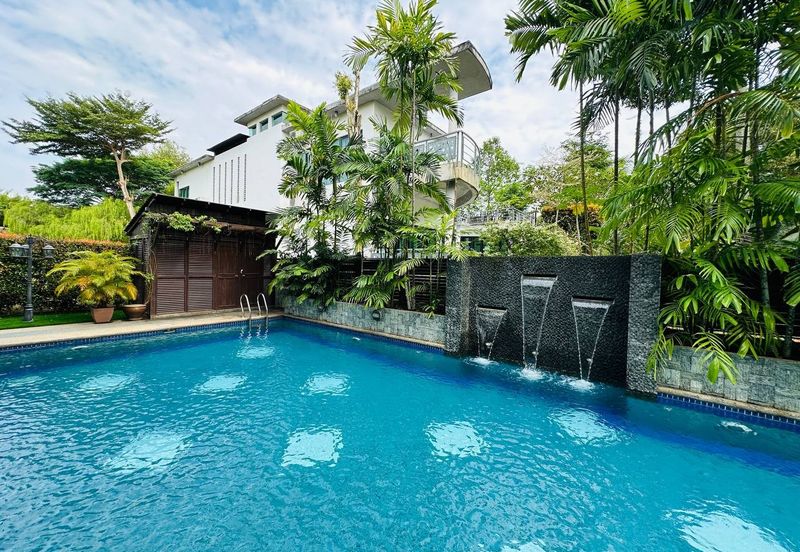 Perdana Lakeview East