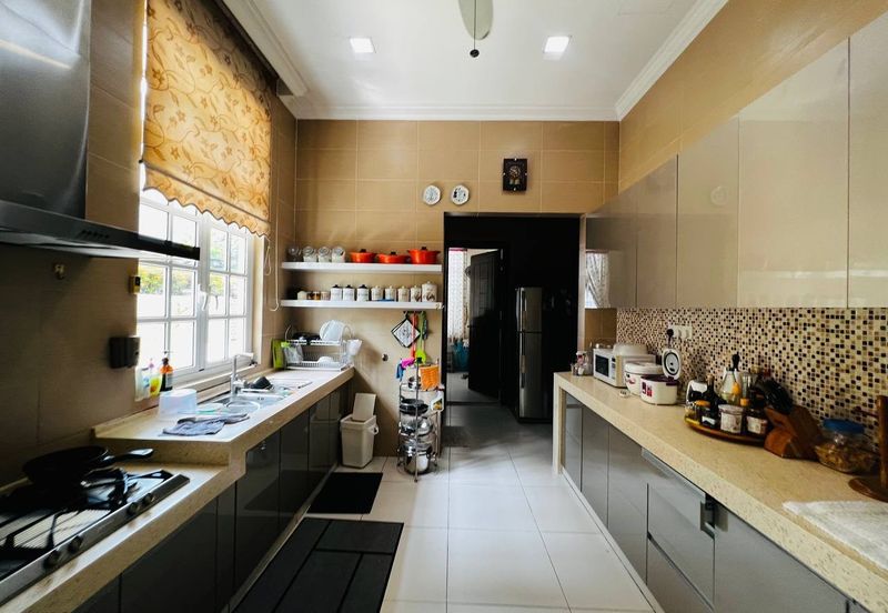 Perdana Lakeview East