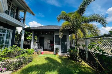 Perdana Lakeview East