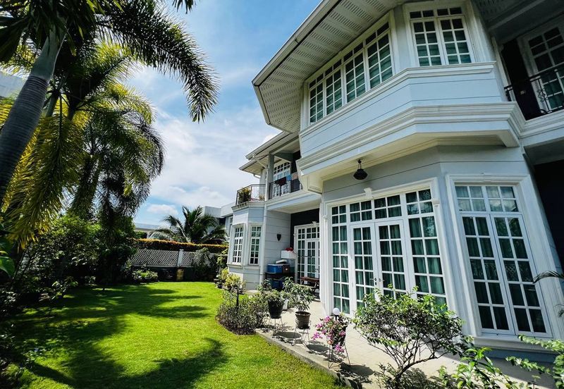 Perdana Lakeview East