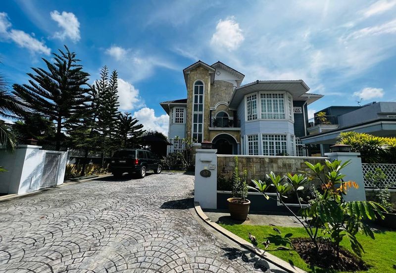 Perdana Lakeview East