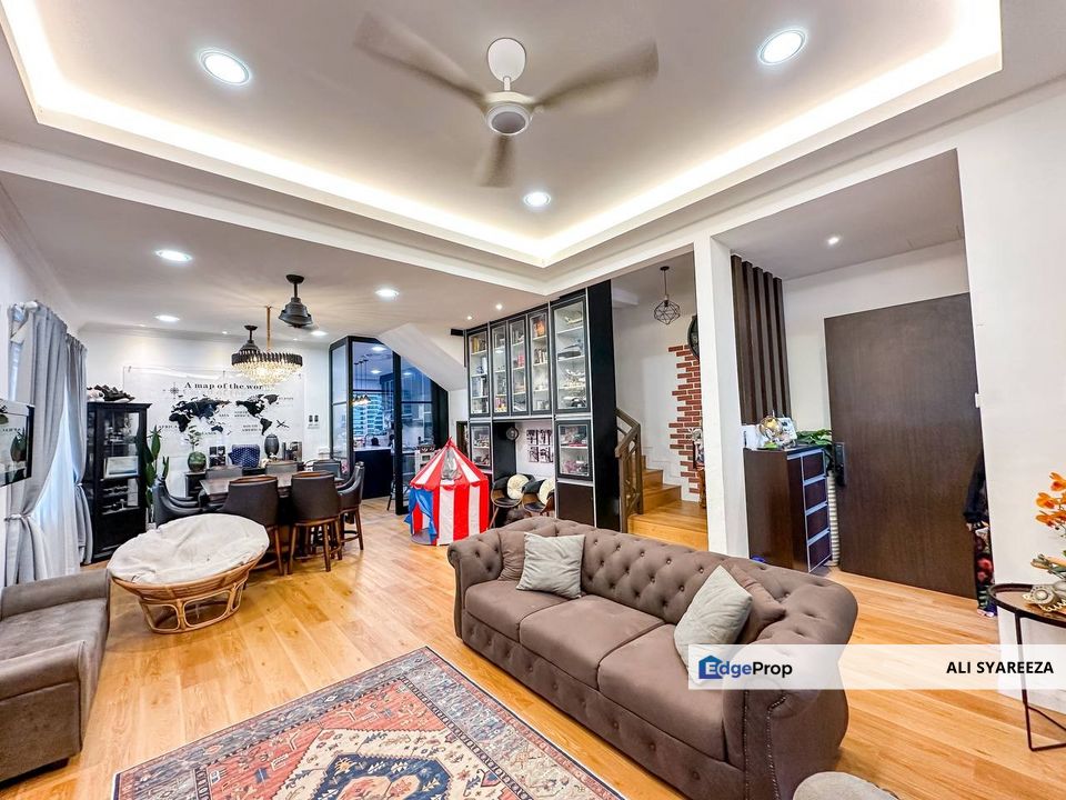 Taman Seri Bestari, Salak tinggi Double storey Terrace End Lot for sale, Selangor, Sepang