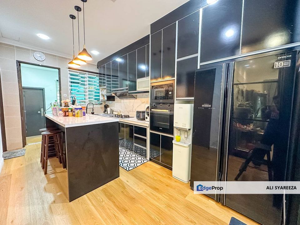 Taman Seri Bestari, Salak tinggi Double storey Terrace End Lot for sale, Selangor, Sepang