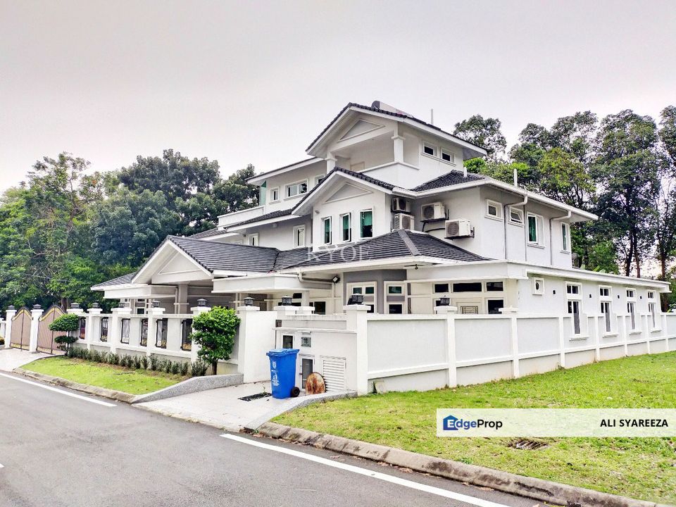 SEKSYEN 10 Shah Alam Two and Half Storey Bungalow for sale, Selangor, Shah Alam