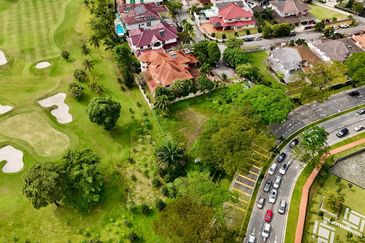 Tropicana Golf & Country Resort