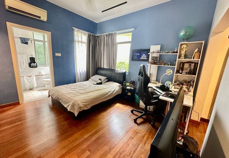 Changkat Kiara Surya