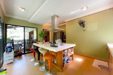 KGSAAS Golf Club, Seksyen 13