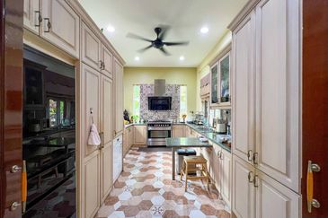 Impian Golf & Country Club