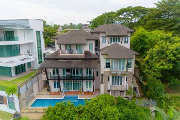 Impian Golf & Country Club