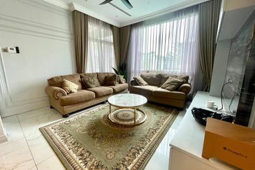 Putra Hill Residency