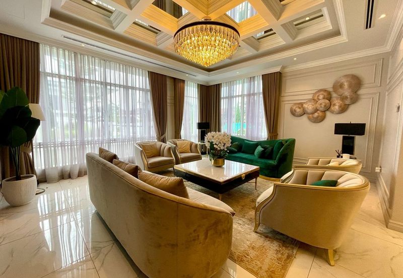 Putra Hill Residency