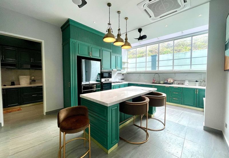 Putra Hill Residency