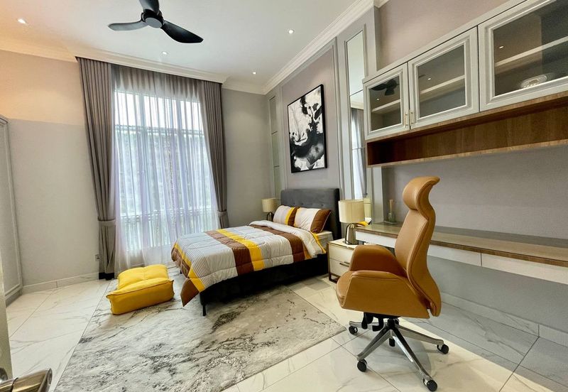 Putra Hill Residency