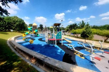 Seksyen 8, Kota Damansara