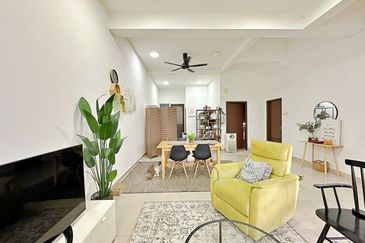 Pentas 6 @ Alam Impian