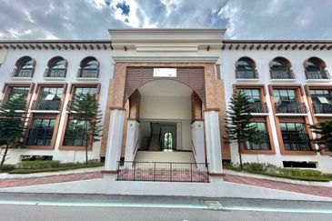 Isle of Kamares, Setia Eco Glades