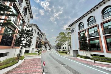 Isle of Kamares, Setia Eco Glades