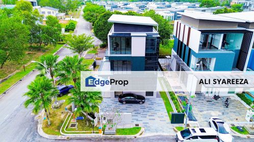 Perdana Lakeview East Cyberjaya 3 storey Bungalow for sale, Selangor, Cyberjaya