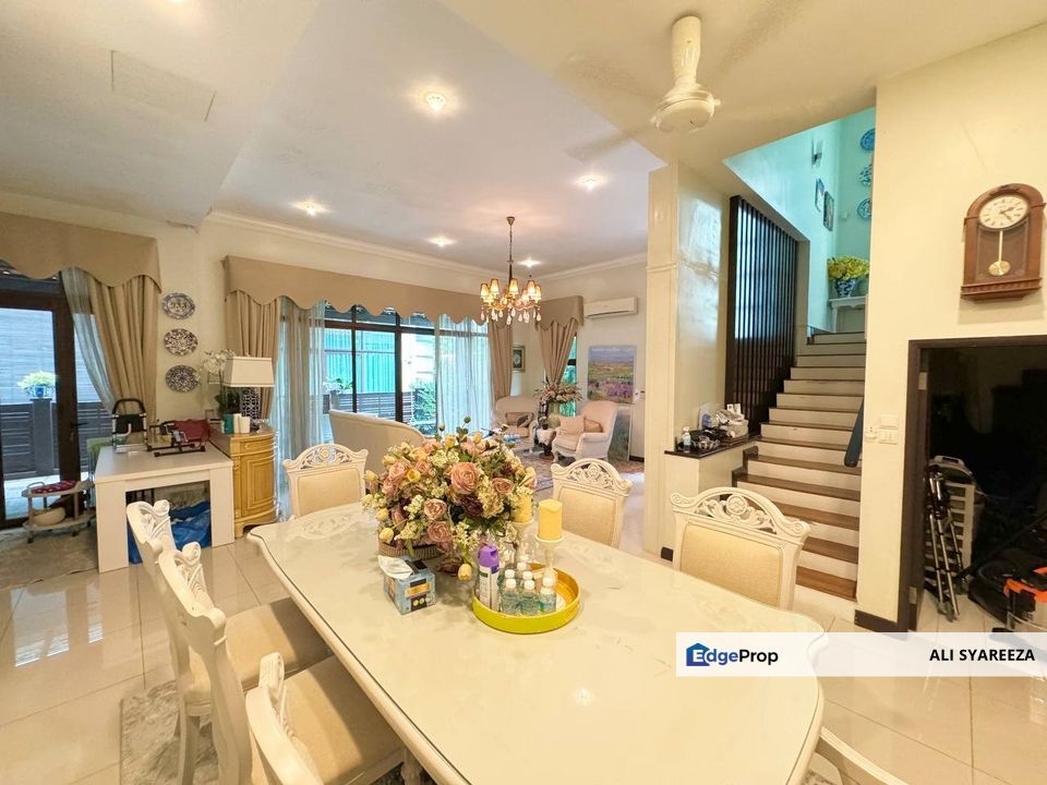 RESTREES USJ 17 Subang Jaya Two and Half storey Semi Detached for sale, Selangor, Subang Jaya