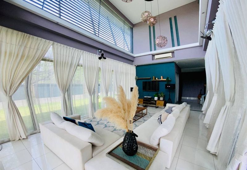 Titian, Bukit Jelutong