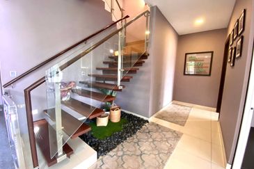 Titian, Bukit Jelutong